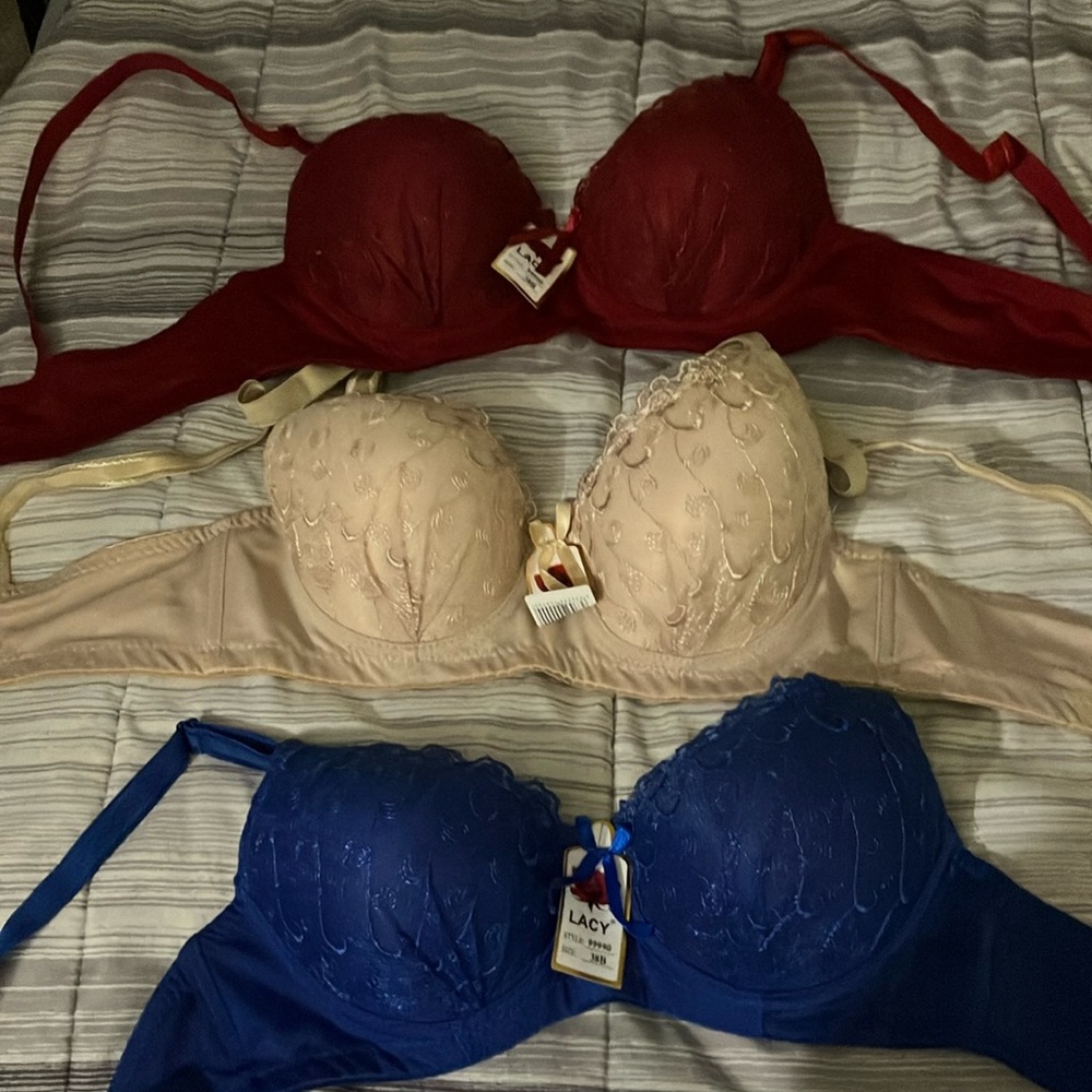 6 pk Bras. All bras are brand new. Black bra missing tag